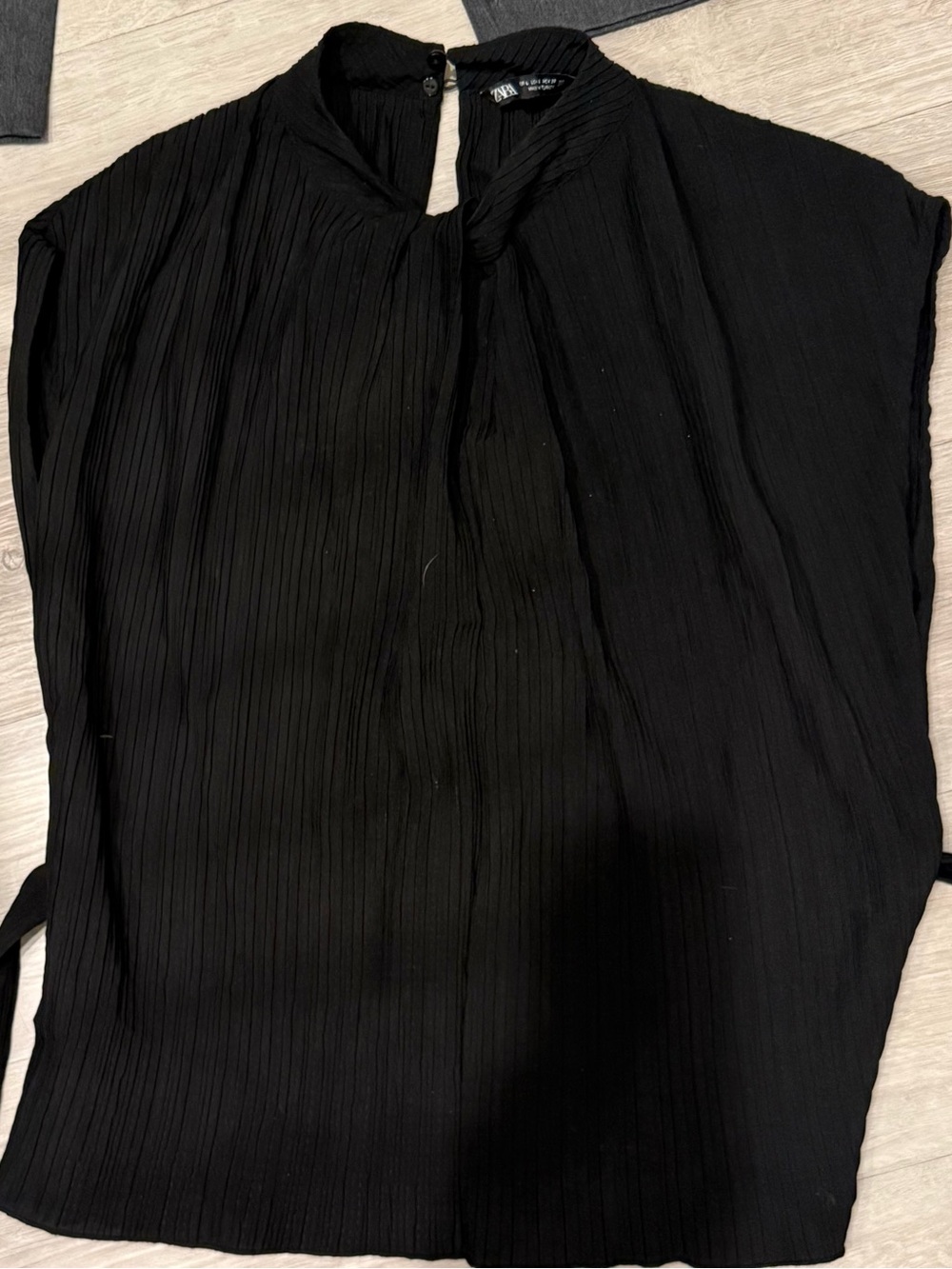 Zara Black Pleated Cap-Sleeve Blouse with Keyhole